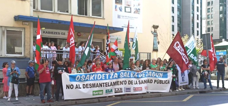 Concentraciones De La Mayor A Sindical En Protesta Por La Disoluci N De