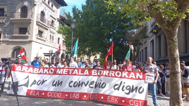 ELA CCOO LAB USO ESK y CGT convovan 3 días de huelga ante el